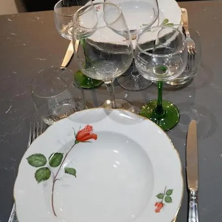 Au Refuge Des Amoureux Avec Baignoire Balneo 2 Personnes Sélestat Extérieur photo