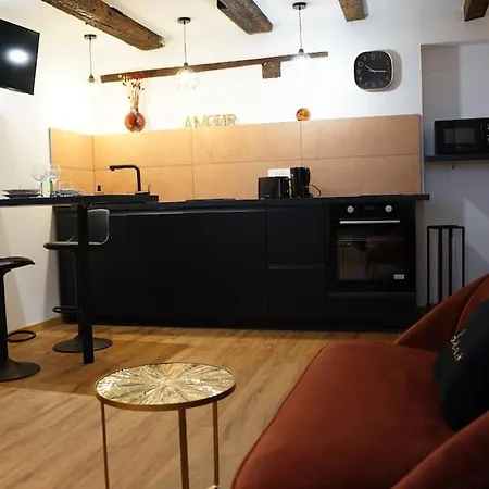 Au Refuge Des Amoureux Avec Baignoire Balneo 2 Personnes Sélestat Extérieur photo