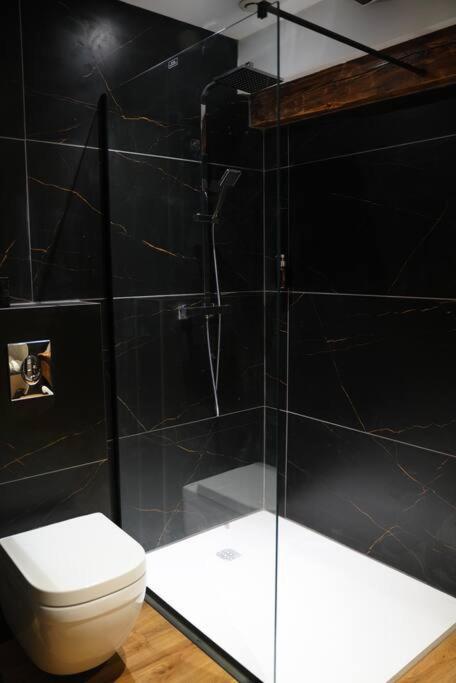 Au Refuge Des Amoureux Avec Baignoire Balneo 2 Personnes Apartment