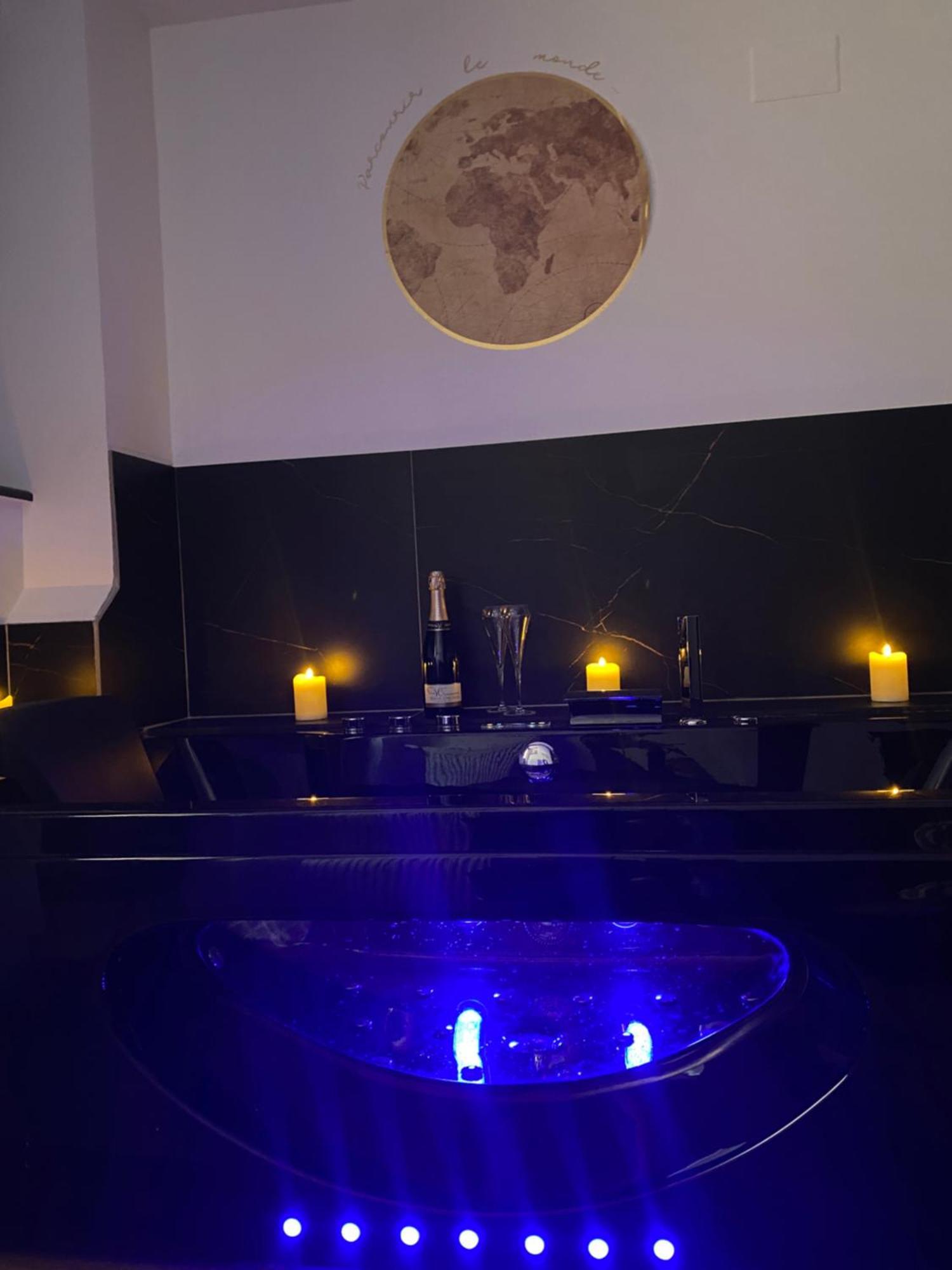 Au Refuge Des Amoureux Avec Baignoire Balneo 2 Personnes Apartment *